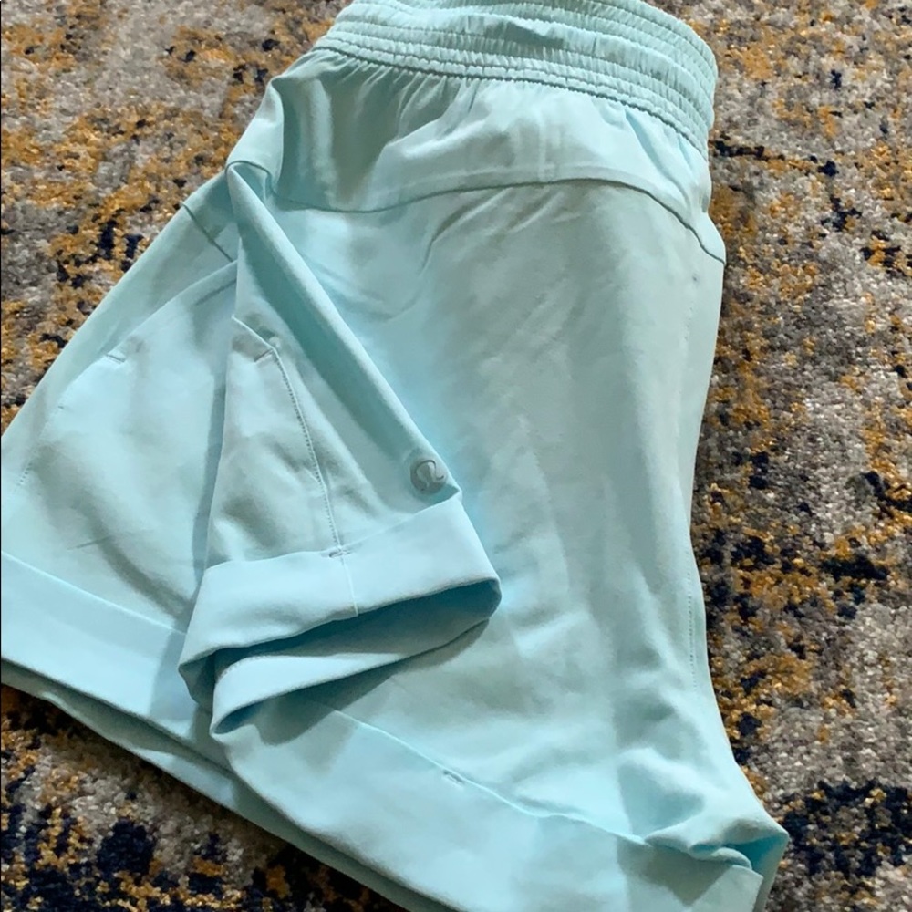 !Lululemon shorts size 4!